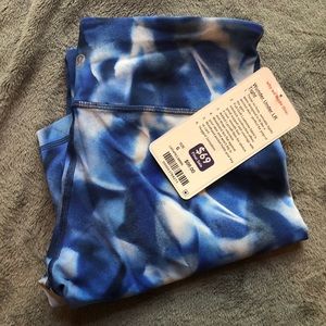 Lululemon Wunder Under LR tight. Size 6 NWT